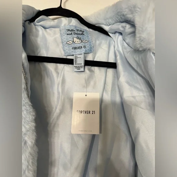 Forever 21/Hello Kitty and Friends Baby Blue Faux Fur Jacket L - Picture 8 of 12